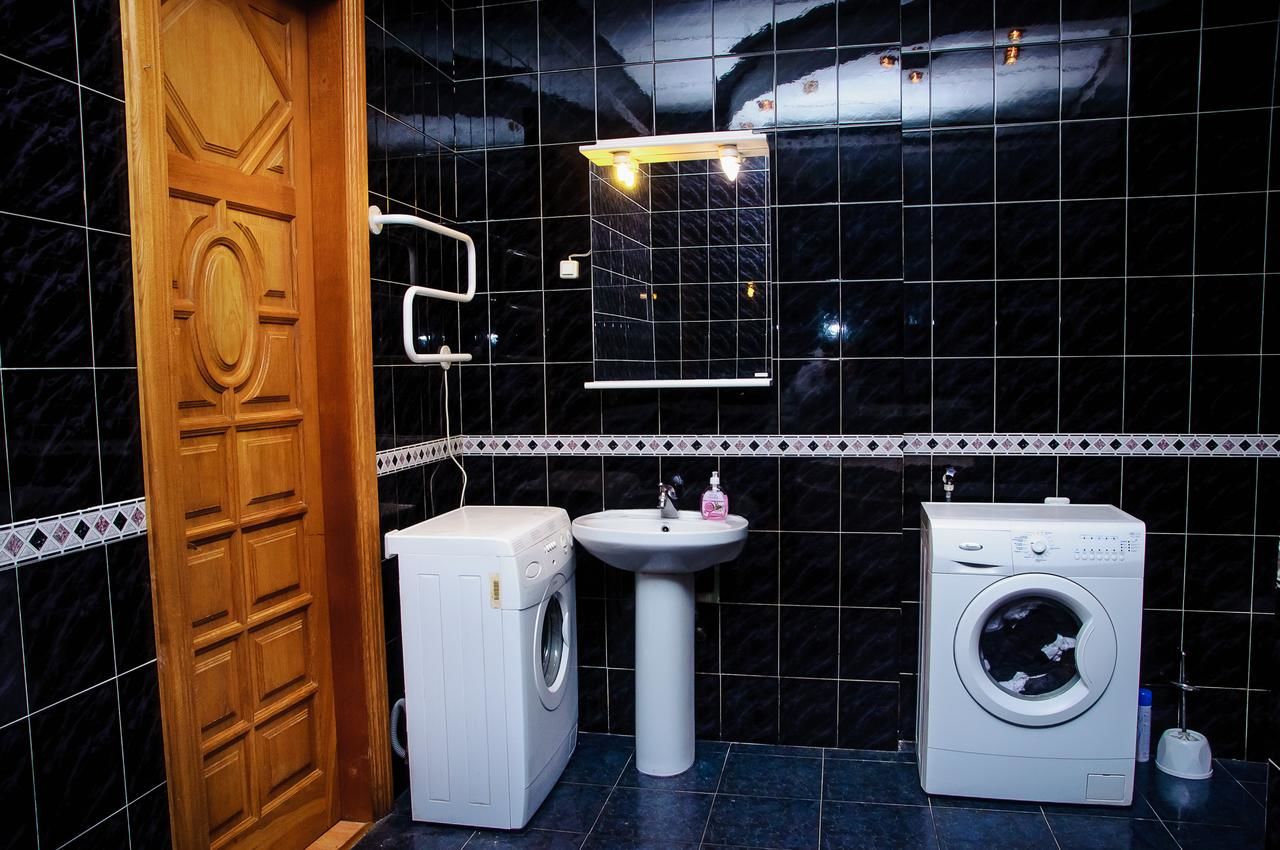 Хостелы Golden Globus Hostel Киев-21